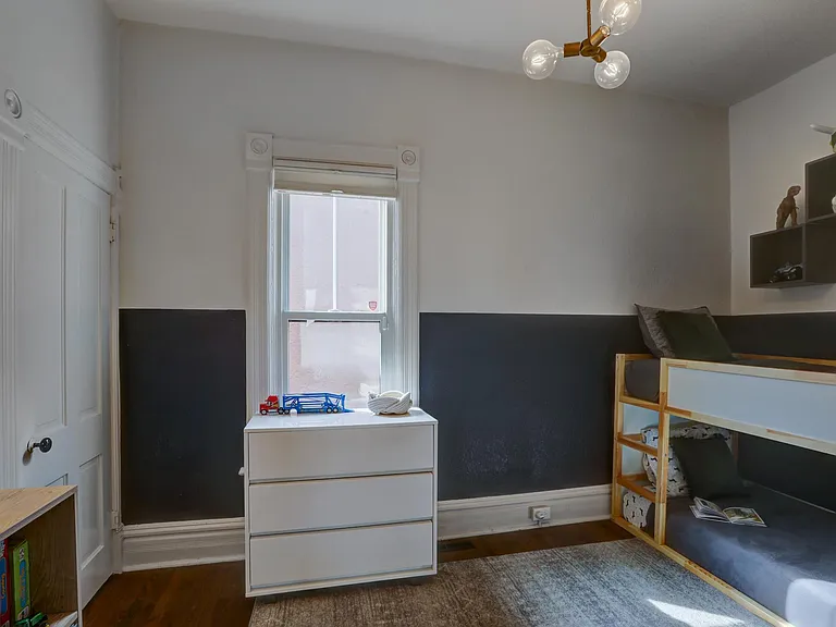 145 S Corona St — Photo 17