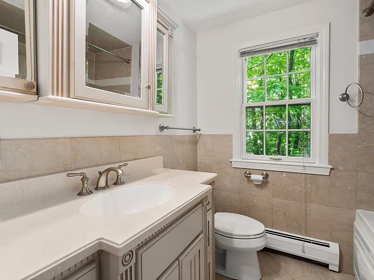 141 Westgate Rd — Photo 24
