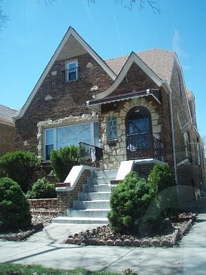 1st image of 2408 S Oak Park Ave