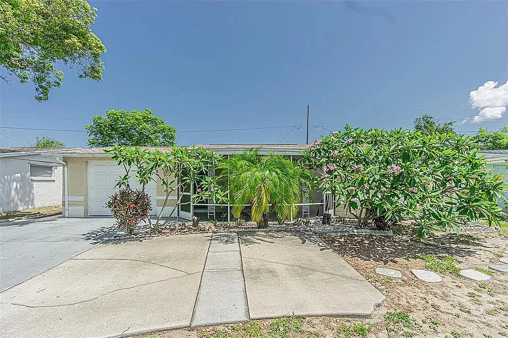 5113 Moog Rd — Photo 3
