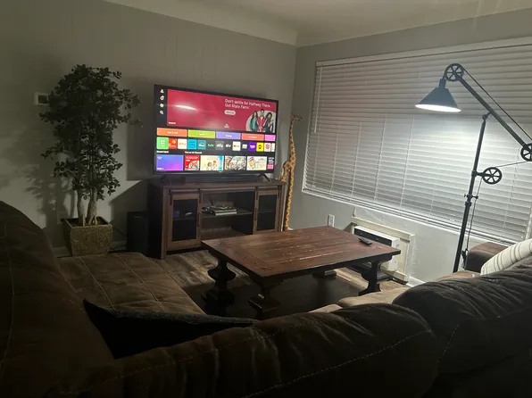 (undisclosed Address), Detroit, MI 48223