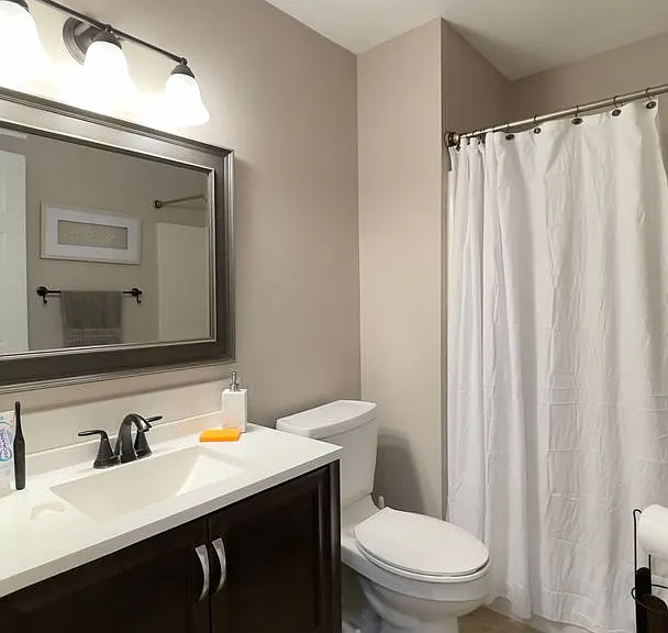 136 N 6th St #7 — Photo 14