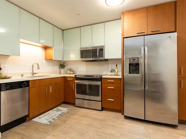 1310 Pensacola St APT 101, Honolulu, HI 96814