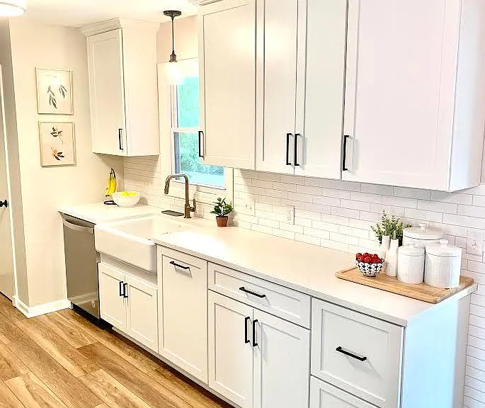 1744 Ridgewood Ave SE — Photo 3