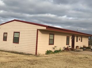 10367 N 2198th Rd, Clinton, OK 73601