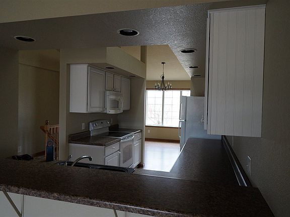 5th image of 805 Janet Dr #C