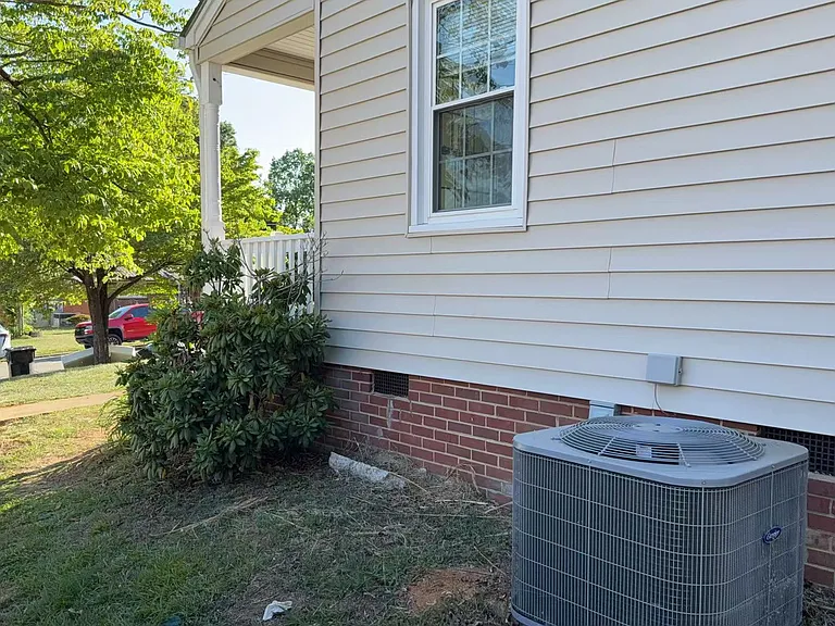 734 Fairfield St — Photo 12