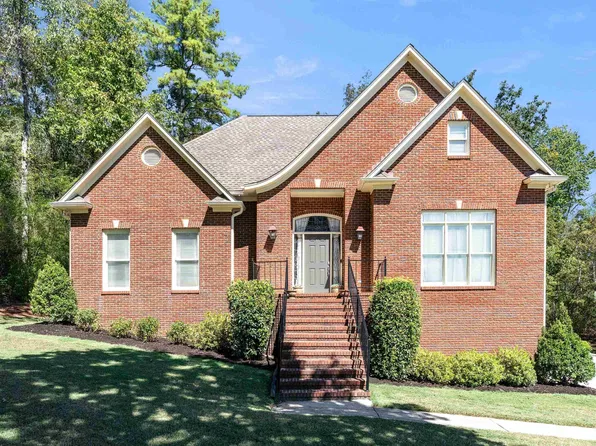 1677 Shades Pointe Dr, Hoover, AL 35244