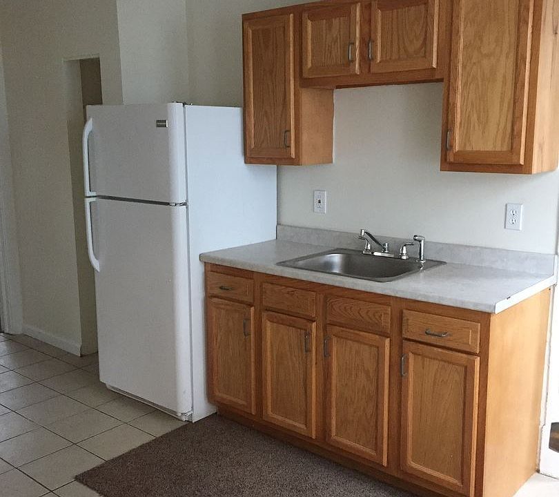 1st image of 25 Florence St Floor 1