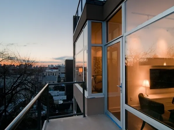 238 Ainslie Street image 1 of 6