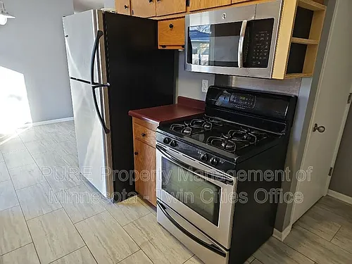 1617 Flag Ave N Photo 1