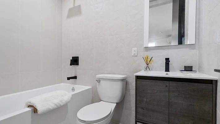 Rented by Nooklyn NYC LLC | media 7