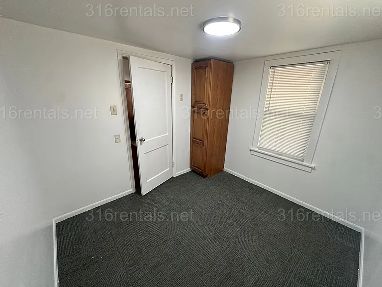 621 S Richmond Ave — Photo 3