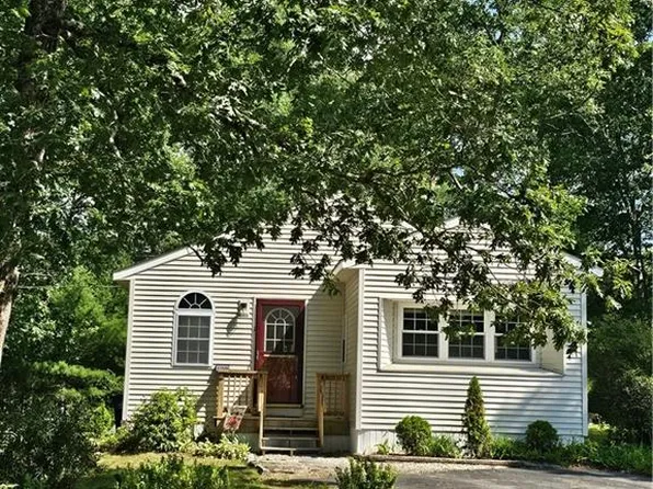 41 Park Ln, Coventry, RI 02816