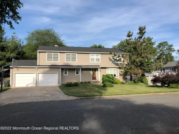 1703 Melville St, Oakhurst, NJ 07755