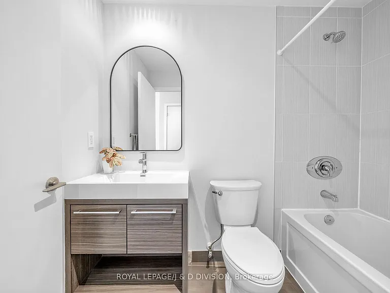 170 Fort York Blvd #1008 — Photo 15