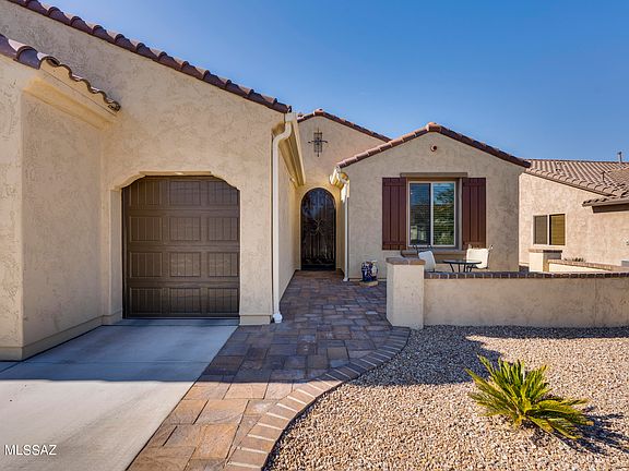 4th image of 589 N Sweet Heather Way
