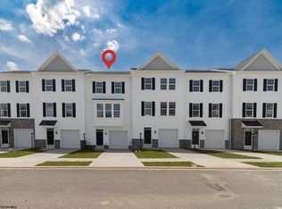 32 Dover Ct #32, Bridgeport, WV 26330