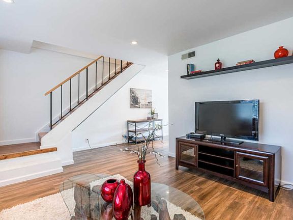 3rd image of 519 Tamarack Dr APT 24