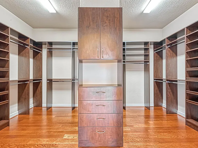 5014 Fairford Dr — Photo 27