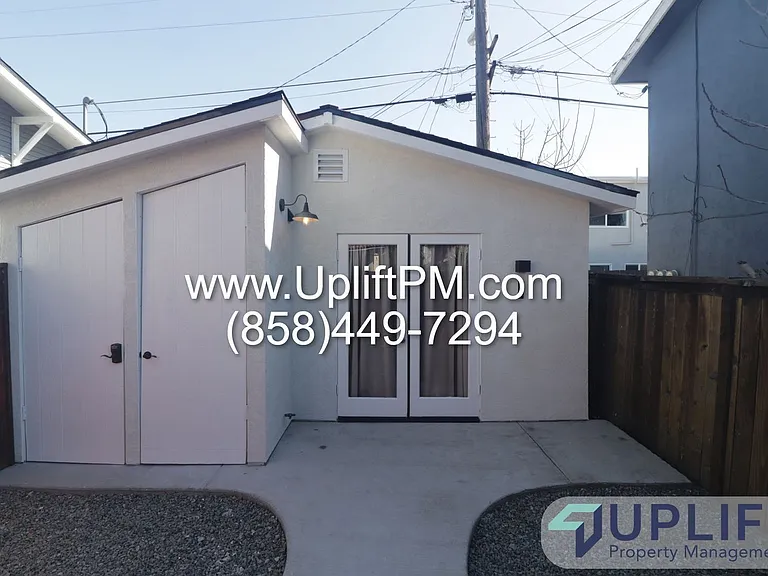 4749 35th St — Photo 2