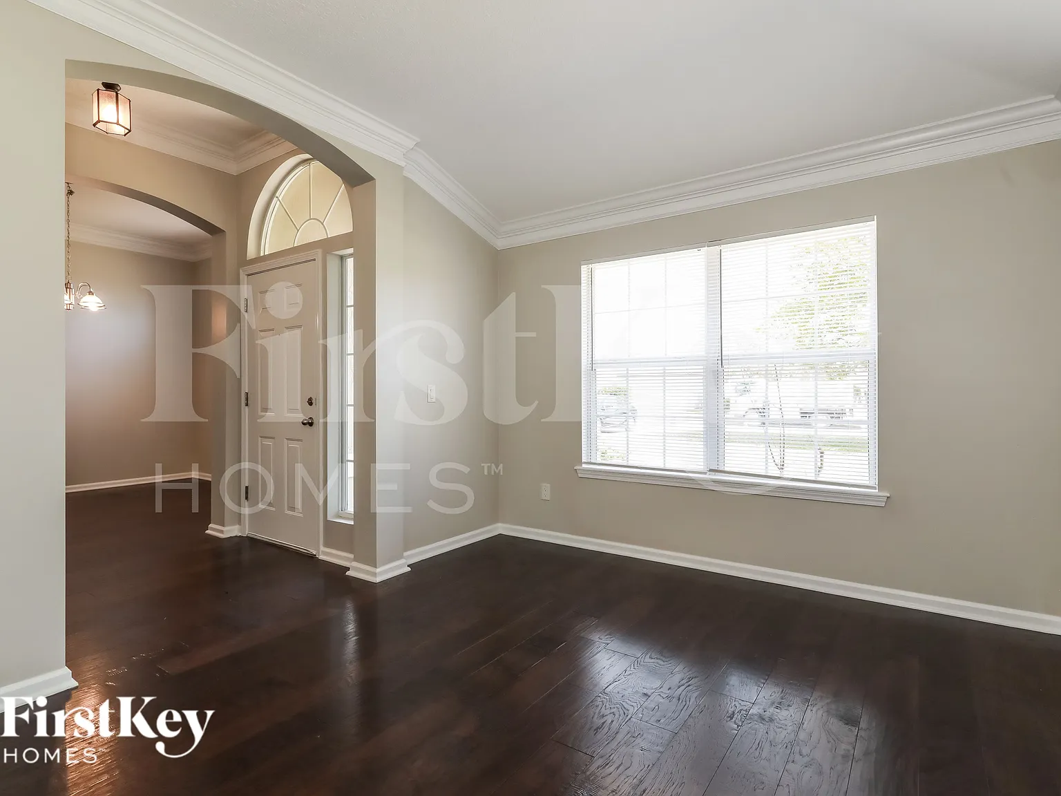 4 bed, 2.0 bath, 2005 sqft, $2,925 — Photo 3