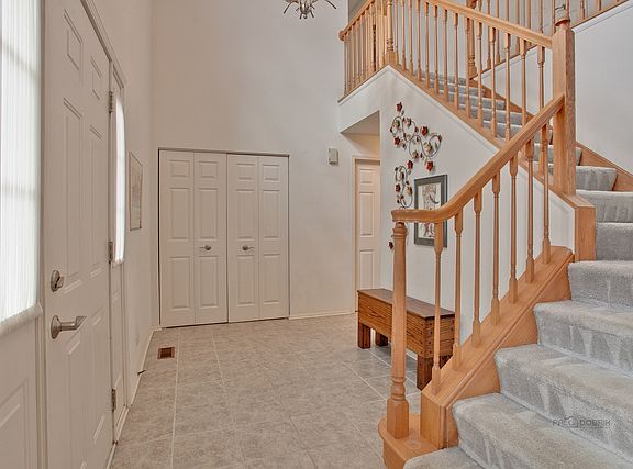2nd image of 851 Waterford Dr