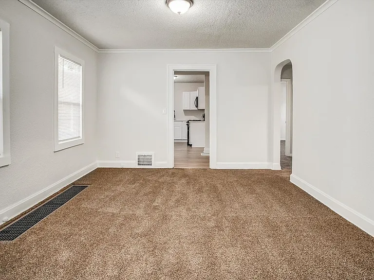 6210 Agnes Ave — Photo 12