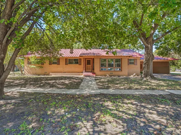 608 S Austin St, De Leon, TX 76444