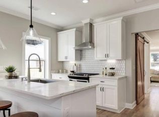 3418 Elmwood Dr, Alexandria, VA 22303