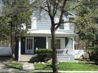 902 1/2 Chicago Ave, Lansing, MI 48915