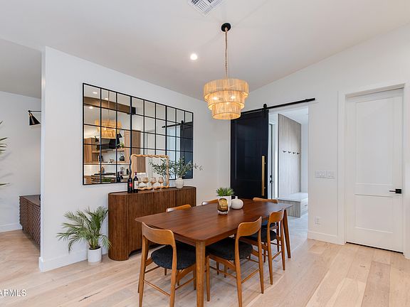 5th image of 3010 E GLENROSA Avenue