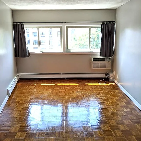 348 Franklin St #4B — Photo 4