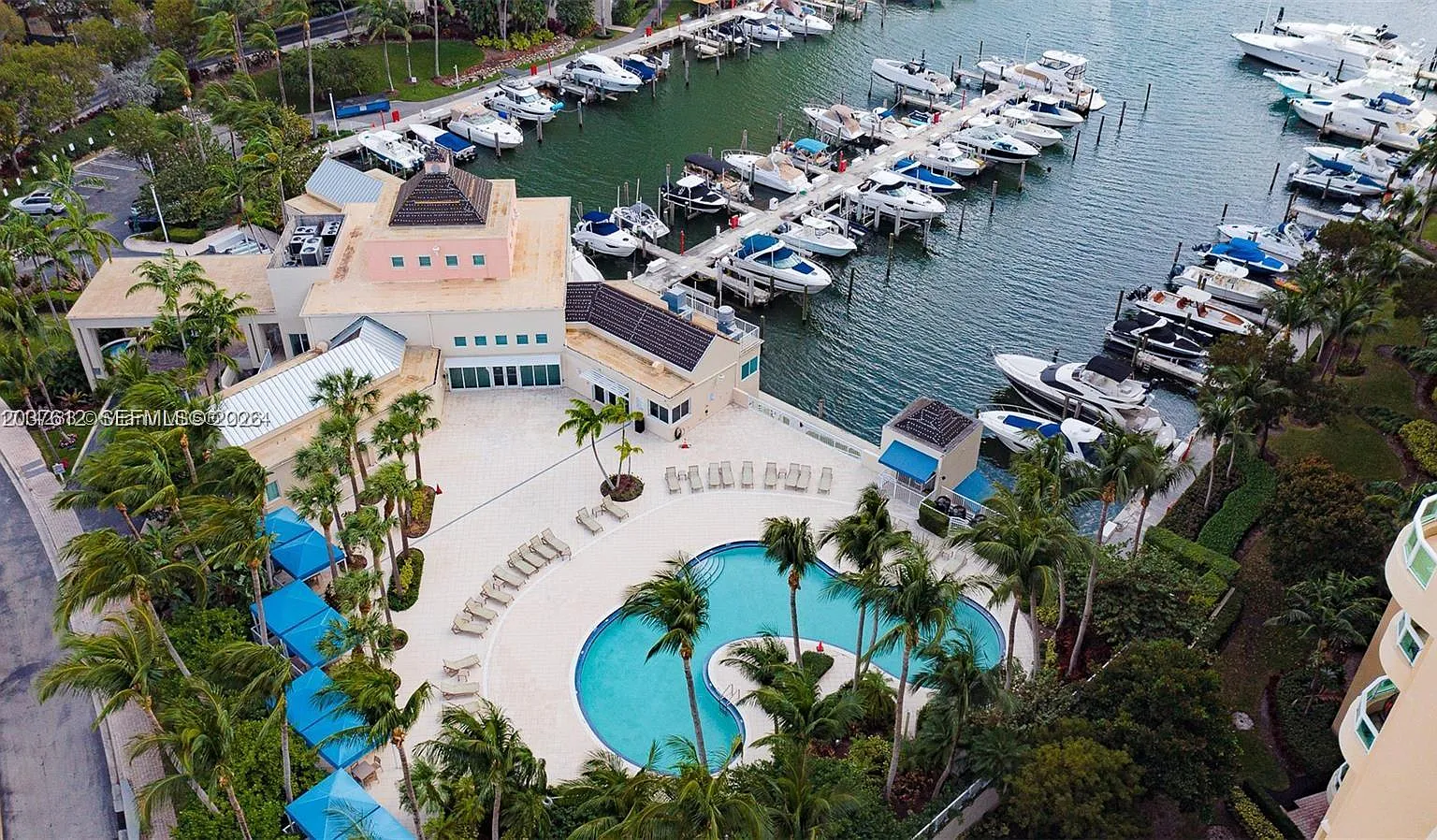 2 bed, 3.0 bath, $4,400 — Photo 2