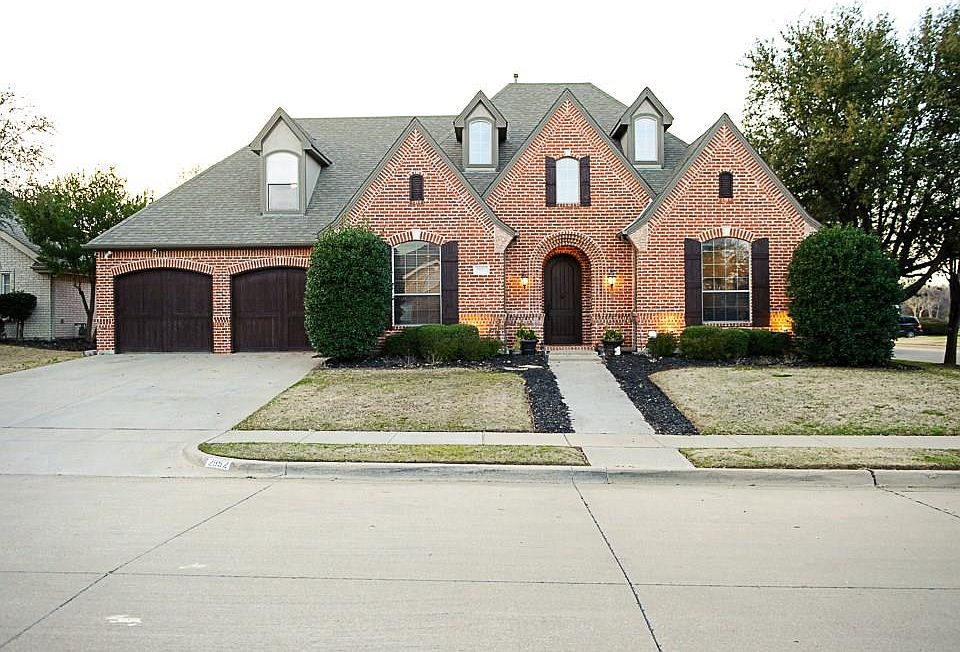 1st image of 2952 Lakeview Cir