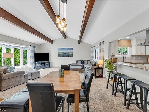 3rd image of 6027 Park Ridge Dr