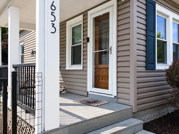 653 S Oak Park COURT, Milwaukee, WI 53214