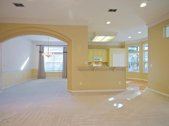 Great Rm to Kitchen & Dining Rm