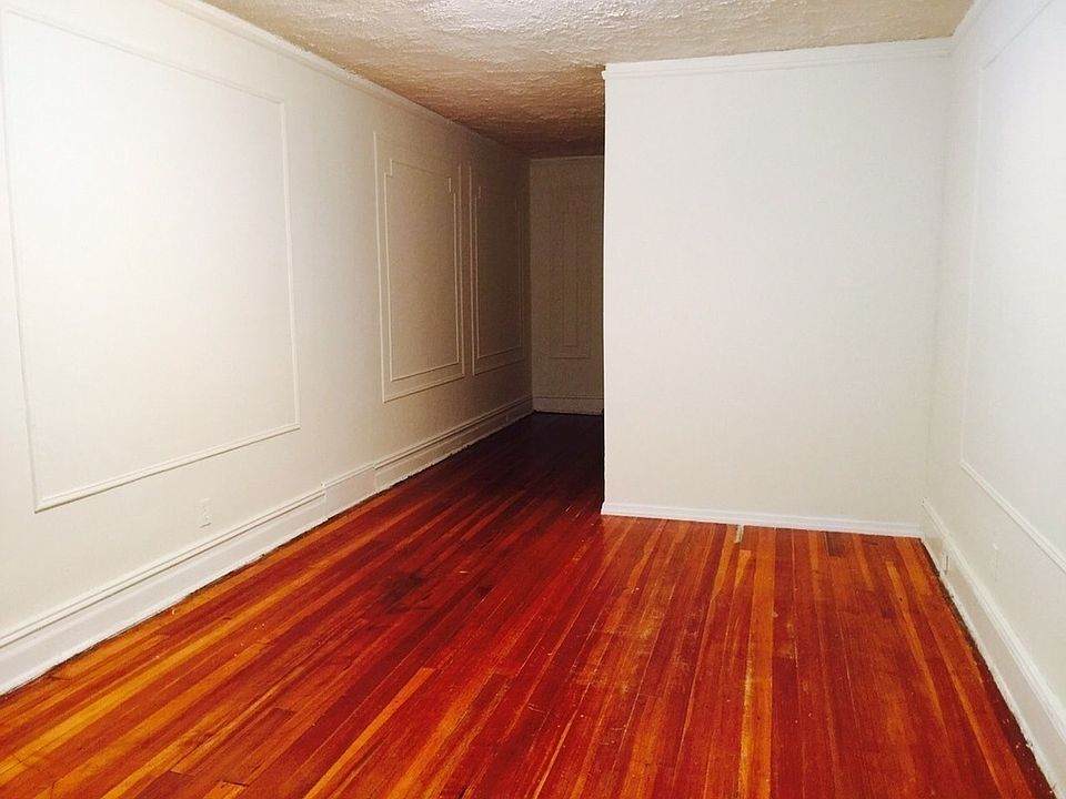 1st image of 3064 49th St