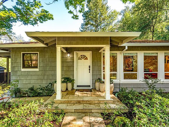 2nd image of 850 Conn Valley Road