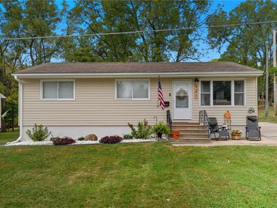 921 7th St SE, Mount Vernon, IA, 52314