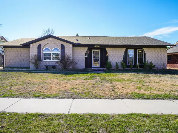 6820 E 48th St, Tulsa, OK 74145