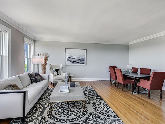 5th image of 3530 N Lake Shore Dr APT 10A