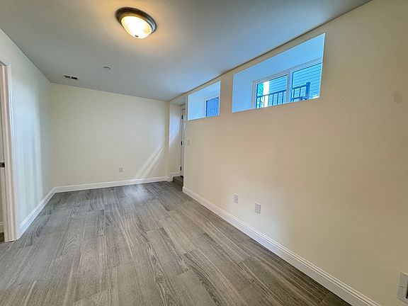 3rd image of 328 Robinson Ave #A