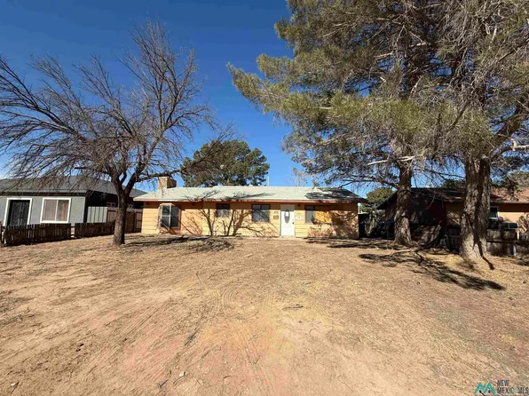 4809 Adobe Dr, Carlsbad, NM 88220