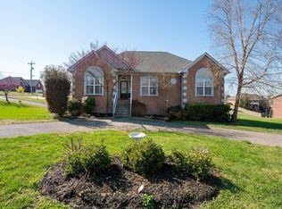 1002 Vista Dr, Greenbrier, TN 37073