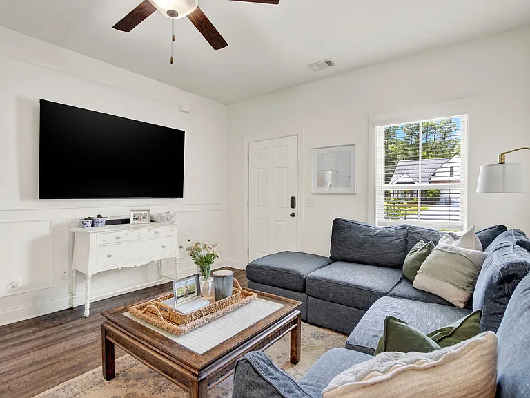 172 Laguna Way — Photo 12