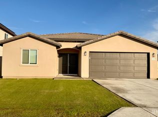 1836 Walnut Dr, Arvin, CA 93203
