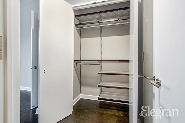 Rented by (Legacy) Elegran | media 10