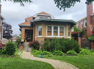 1223 Edmer Ave, Oak Park, IL 60302